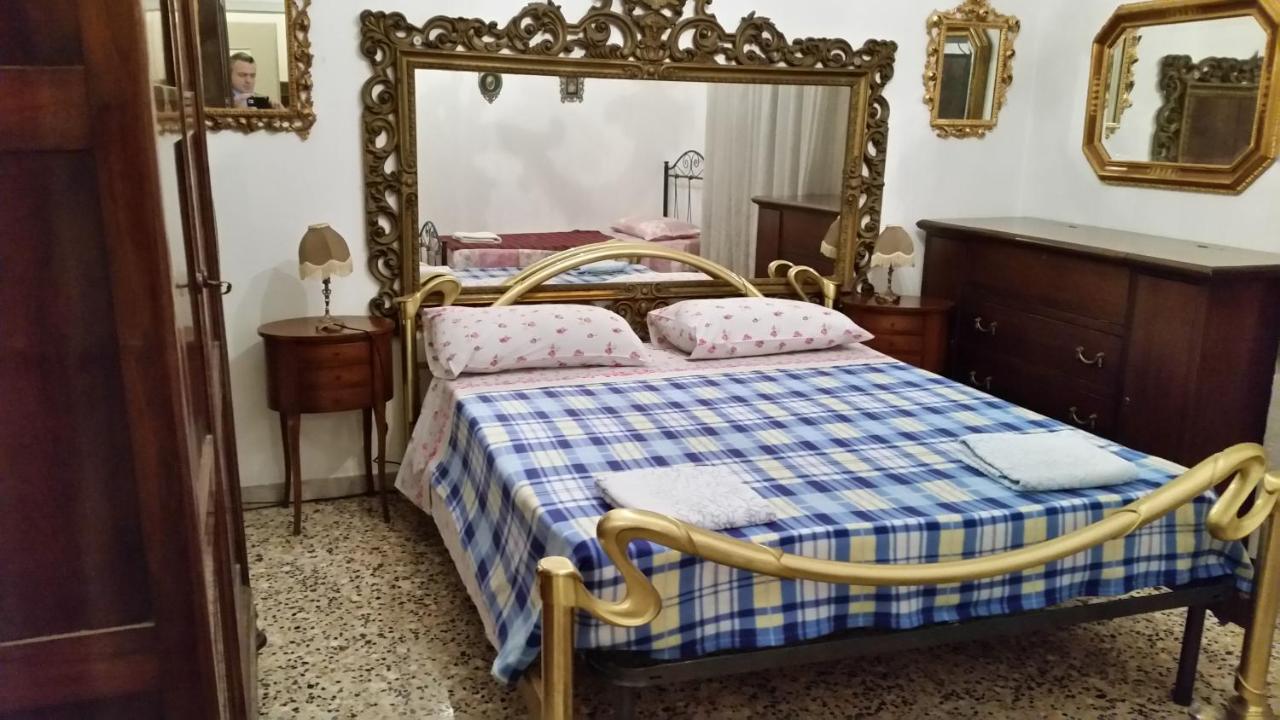 Bed and Breakfast Casa Gramsci Модена Экстерьер фото