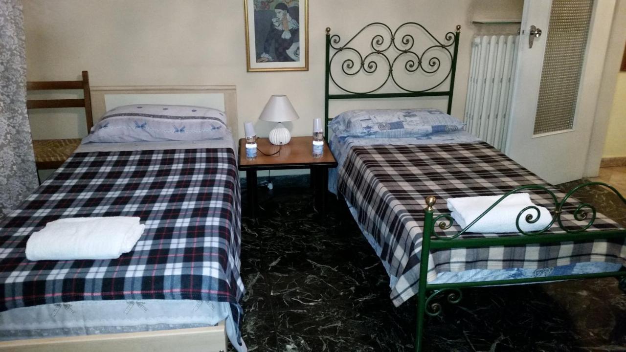 Bed and Breakfast Casa Gramsci Модена Экстерьер фото