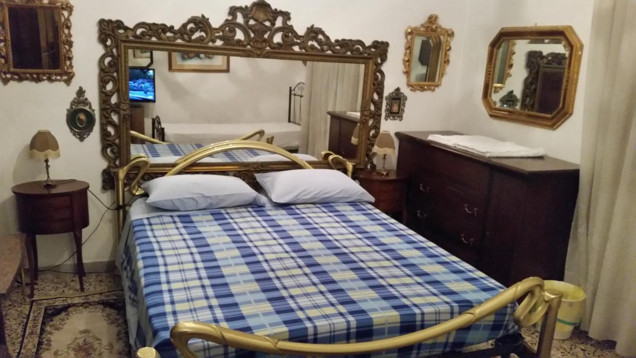 Bed and Breakfast Casa Gramsci Модена Экстерьер фото