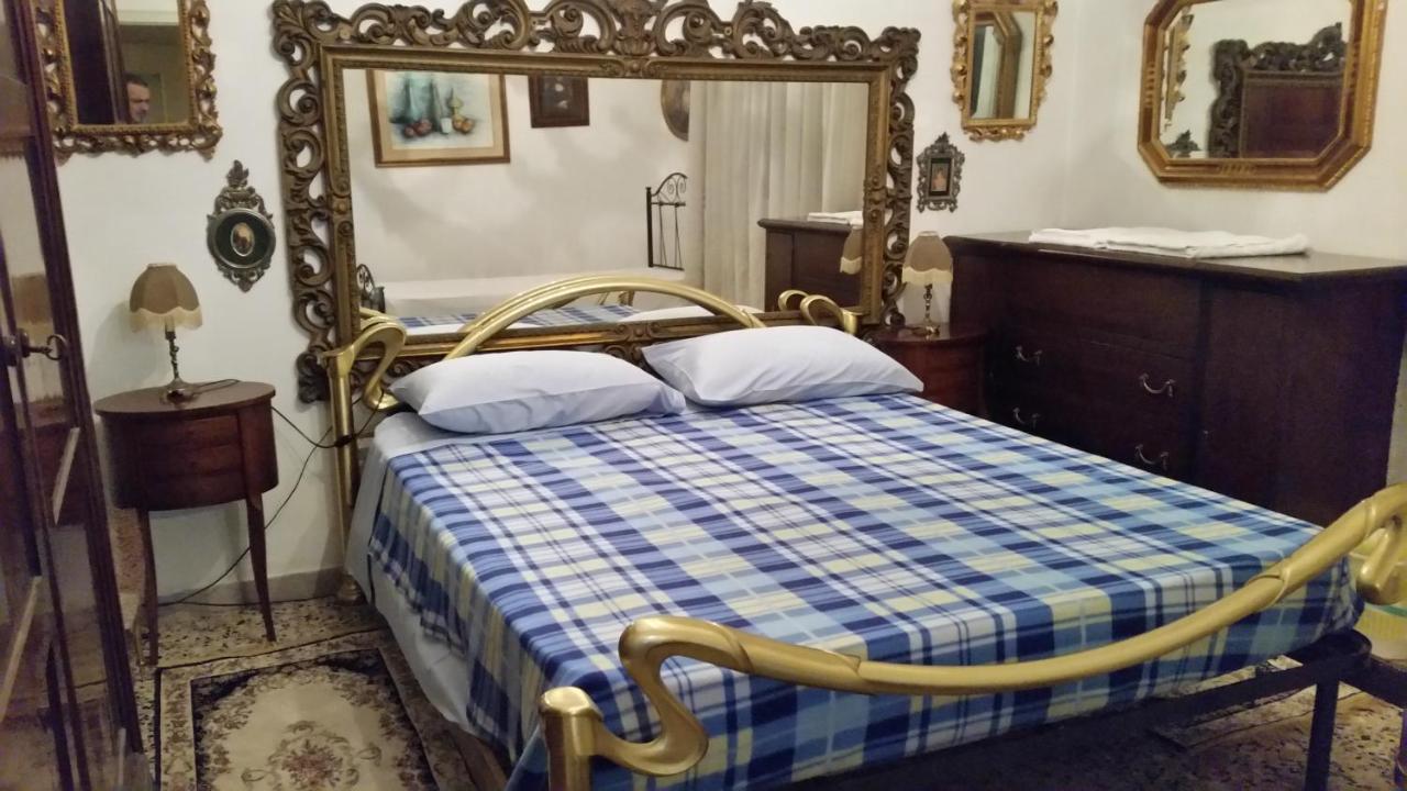 Bed and Breakfast Casa Gramsci Модена Экстерьер фото