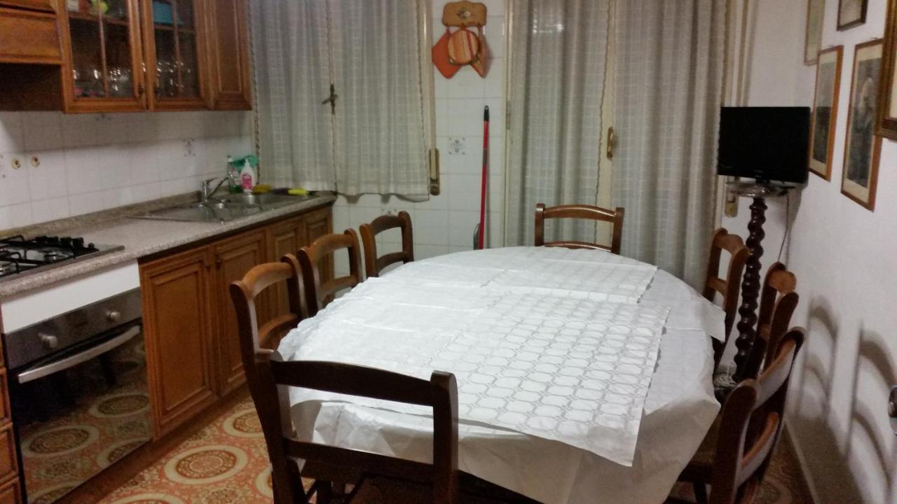 Bed and Breakfast Casa Gramsci Модена Экстерьер фото